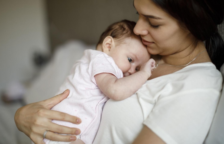 ކުޑަދަރިފުޅު އެނދުގައި ނުނިދާނަމަ ދެންހަދާނީ ކިހިނެއް؟