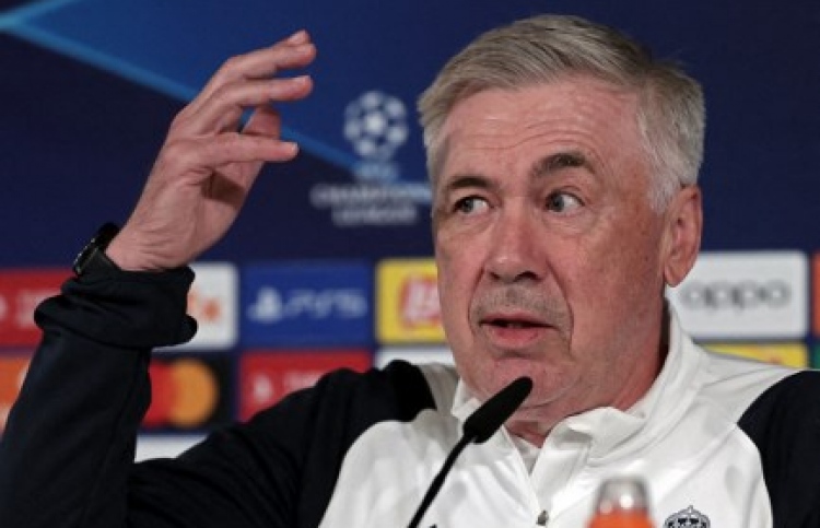 ގޯލްކީޕަރުގެ މަގާމު، އަންޗެލޮޓީއަށް ބޮލުގެ ރިހުމަކަށް