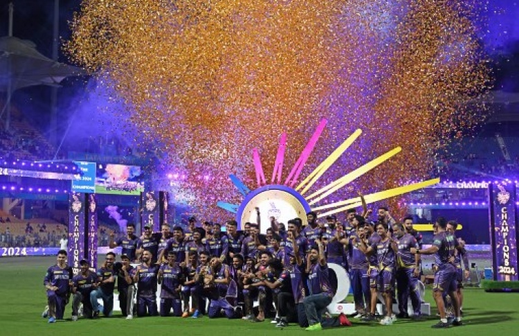 ތަށި ކޮލްކަތާއަށް،  ހައިދަރުއާބާދު ވަރަށް ދަށް