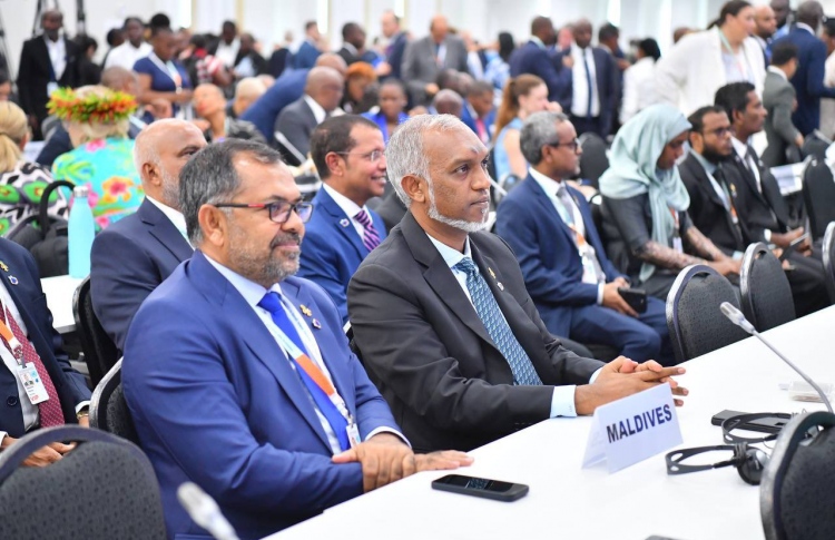 ކުދި ގައުމުތަކަށް ފައިނޭންސް ހޯދަން ރައީސްގެ 3 ހައްލު