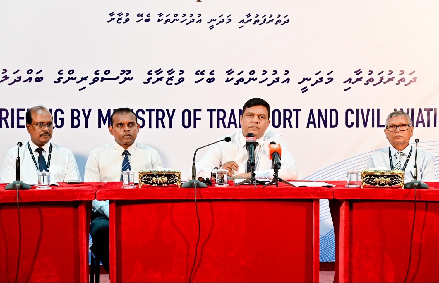 ޓްރާސްންސްޕޯޓު މިނިސްޓްރީން މިއަދު ބޭއްވި ނޫސްވެރިންގެ ބައްދަލުވުމުގެ ތެރެއިން -- ފޮޓޯ: ނިޝާން އަލީ/މިހާރު