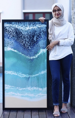 Shaya Latheef with her art work for Unveiling Visions 2018 -- Photo: Shaya