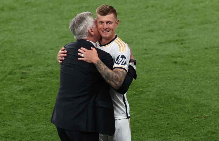 ނިންމުން ބަދަލުކުރަން ކްރޫޒަށް އަންޗެލޮޓީގެ އިލްތިމާސް