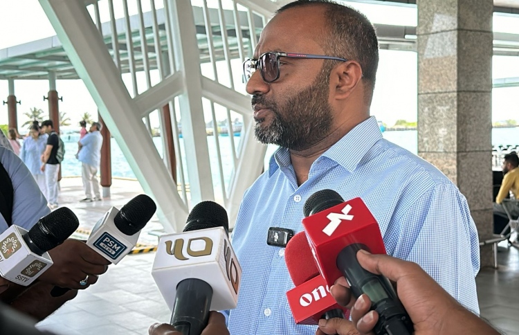 ގަވާއިދާ ހިލާފަށް ހައްޖުގެ ފުރުސަތެއް ނުދެން: ޝަހީމް