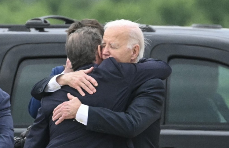 ބައިޑެން ޖަސްޓިސް ޑިޕާޓްމަންޓް ބަދުނާމުކުރިކަމަށް ބުނެފި