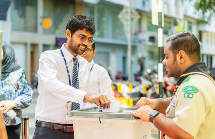 ސްޓެލްކޯ އިން ފަލަސްތީނަށް ފަސް ލައްކަ ރުފިޔާ ދީފި