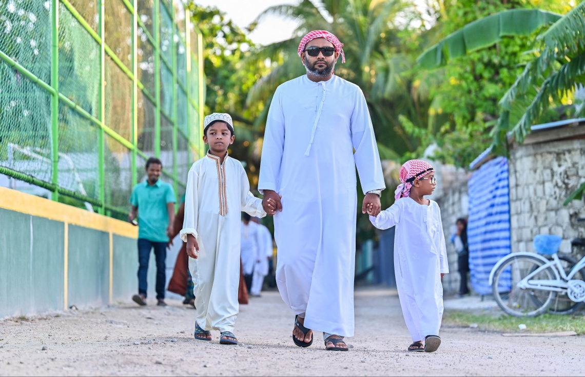 PHOTO GALLERY: Kendhoogai bodu jamaa athugai kuri al-ha eid namaadhu ...