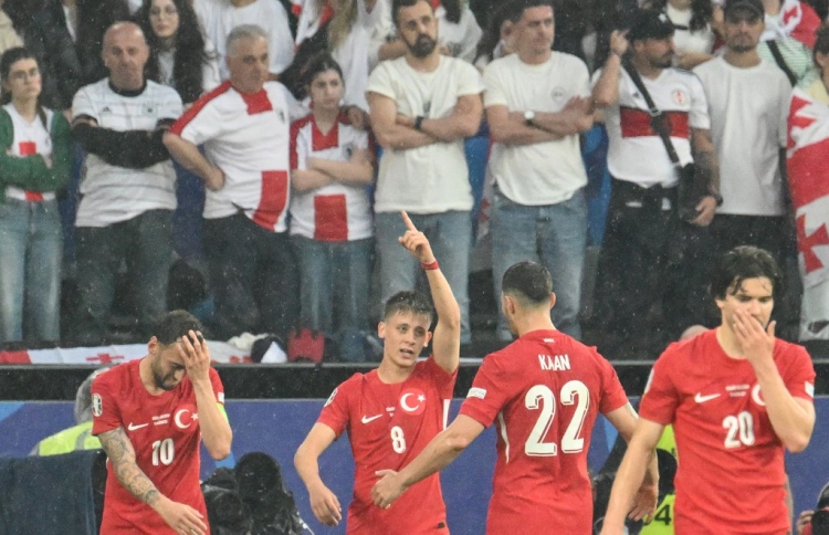 ގުލާގެ އުންޑައިން ޖޯޖިއާގެ އުންމީދު ފުނޑުފުނޑު