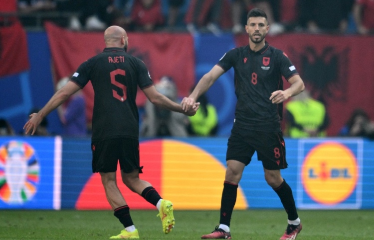 ކްރޮއޭޝިއާ މޮޅުވާން އަލްބޭނިއާ ފުރުސަތެއް ނުދިން