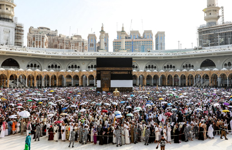 މާދަމާއަކީ ހައްޖު މަހުގެ ފުރަތަމަ ދުވަސް