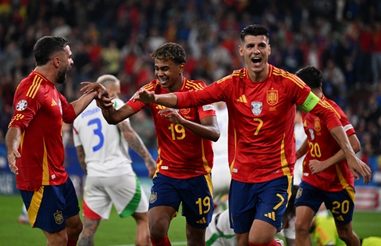 ޗެމްޕިއަން އިޓަލީ ބަލިކޮށް ސްޕެއިން ދެވަނަ ބުރަށް