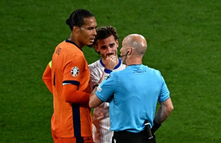 ފްރާންސާއި ނެދަލެންޑްސްއަށް ވެސް ފުރުސަތުތައް ބޭކާރު