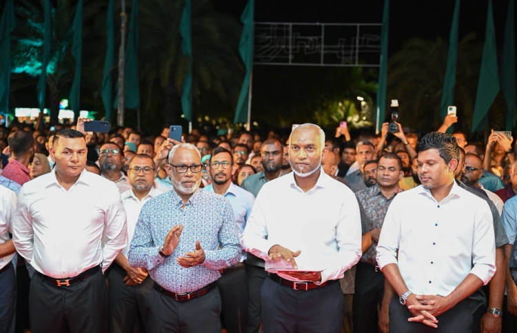 ފައިސާ ޗާޕުނުކޮށް 13 ބިލިއަން ދައްކައިފިން: ރައީސް