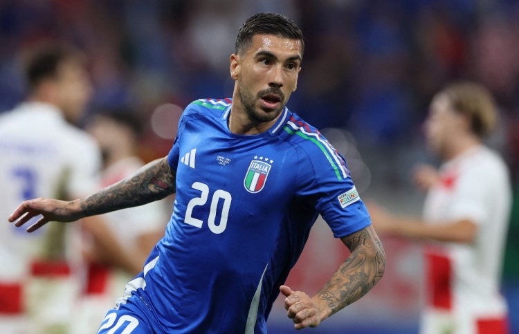 ޗެމްޕިއަނުން ދެމިގަތީ ފަހު ވަގުތު