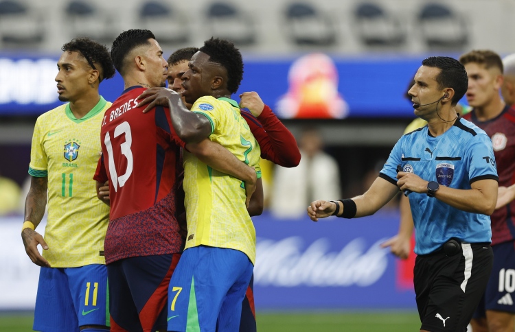 ބްރެޒިލަށް ކޮސްޓަރިކާ ކައިރީ އެެއްކަމެއް ވެސް ނުވި