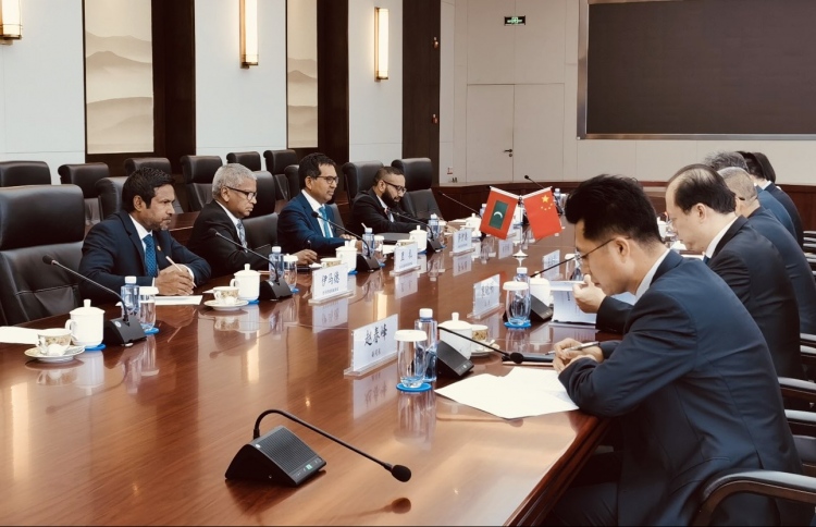 ޗައިނާއާ ވިޔަފާރީގެ ގުޅުން ވަރުގަދަކުރަން މަޝްވަރާކޮށްފި