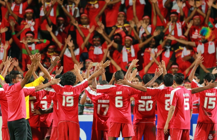 ފުޓްބޯޅަ އަލުން ދިރުވަން ސޮނީ ސްޕޯޓްސް އިން ކެމްޕޭނެއް