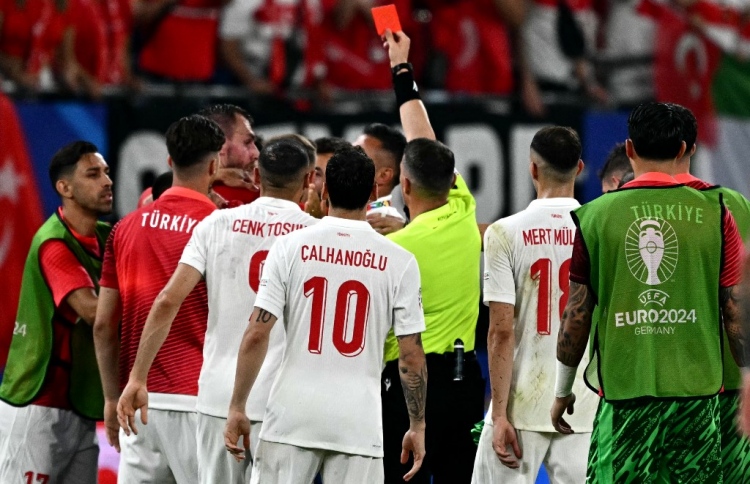 ތުރުކިޔޭ އާއި ޗެކިއާގެ މެޗަށް ފަހު ހަމަނުޖެހުމެއް