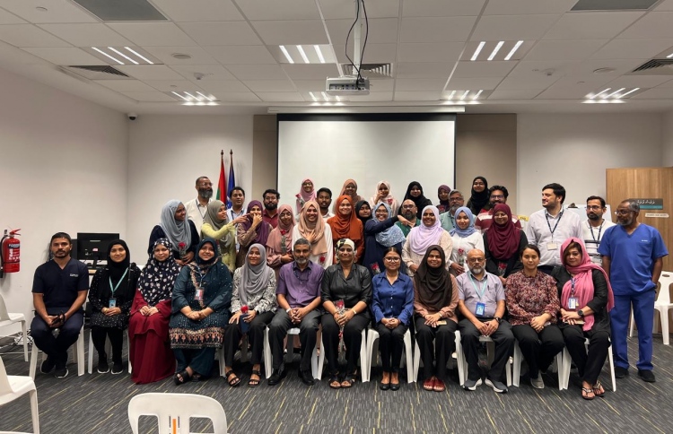 ފުރަތަމަ އެމްބީބީއެސް ބެޗުން ހުރިހާ ދަރިވަރުން ފާސް