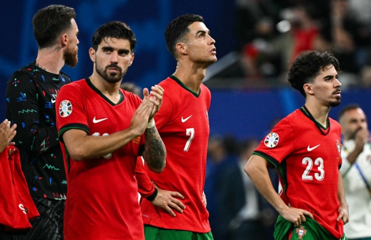 ފްރާންސް ސެމީއަށް، ރޮނާލްޑޯ ހުސްއަތާ ނިންމާލައިފި