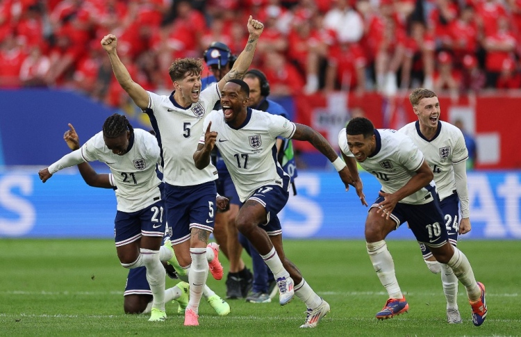 ތަށީގެ ފޭވަރިޓް އިންގްލެންޑް ސެމީގެ ޖާގަ ހޯދައިފި