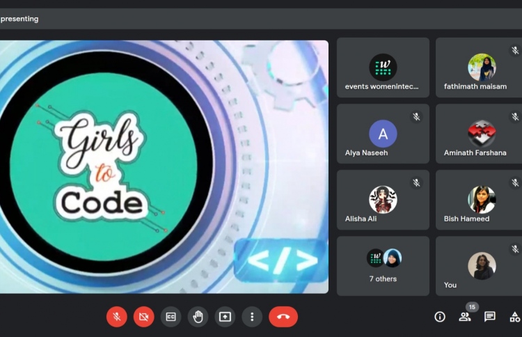 އަންހެން ކުދިން ކޯޑިން ދަސްކުރާ ޕްރޮގްރާމް ދިއްދޫގައި