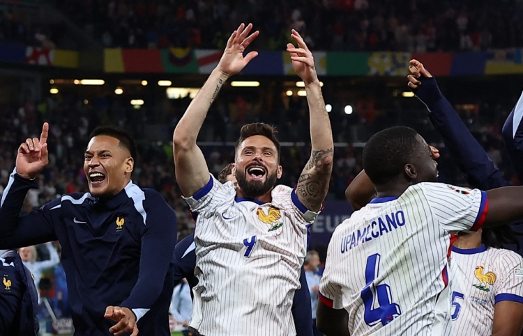 އެންމެ ގިނަ ގޯލްގެ ރެކޯޑާއެކު ޖިރޫ ގައުމީ ޓީމާ ދުރަށް