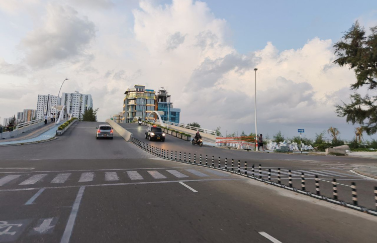 އާއިލާގެ ތަނބަކީ އެކްސިޑެންޓުވި ޒުވާން އަޔާޒް