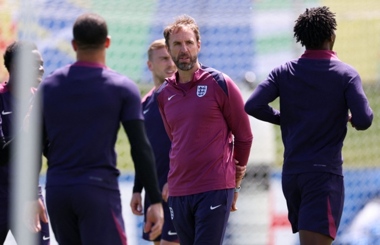 ސައުތުގޭޓްގެ އަމާޒަކީ އިހުތިރާމު ހޯދައިދިނުން