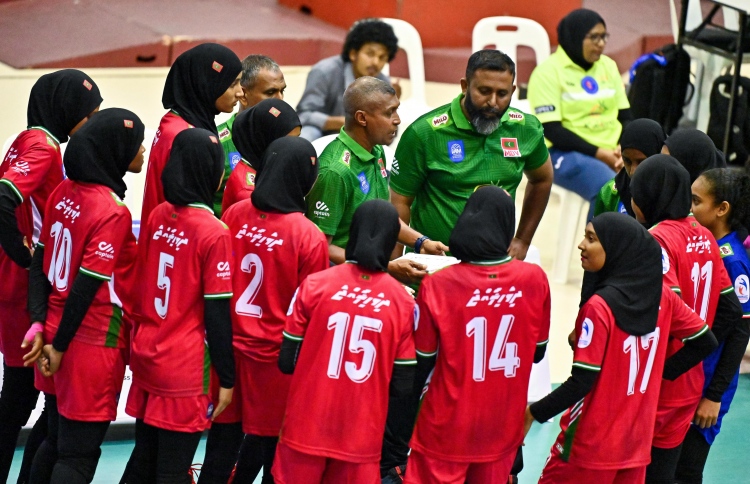 ތިން މެޗުން ވެސް ސެޓެއް ނުލިބި، ސެމީގެ މެޗު މާދަމާ