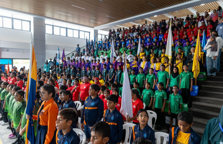 ބީއެމްއެލްގެ ސްވިމިން ފެސްޓިވަލަށް ބޮޑު ތަރުހީބެއް