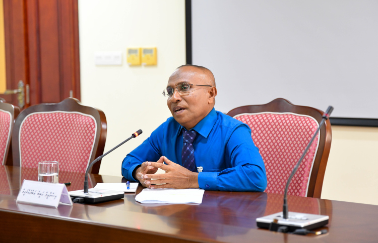 ހަބީބް، އެޗްއާރުސީއެމަށް އައްޔަންކުރަން ކޮމިޓީގެ ރުހުން