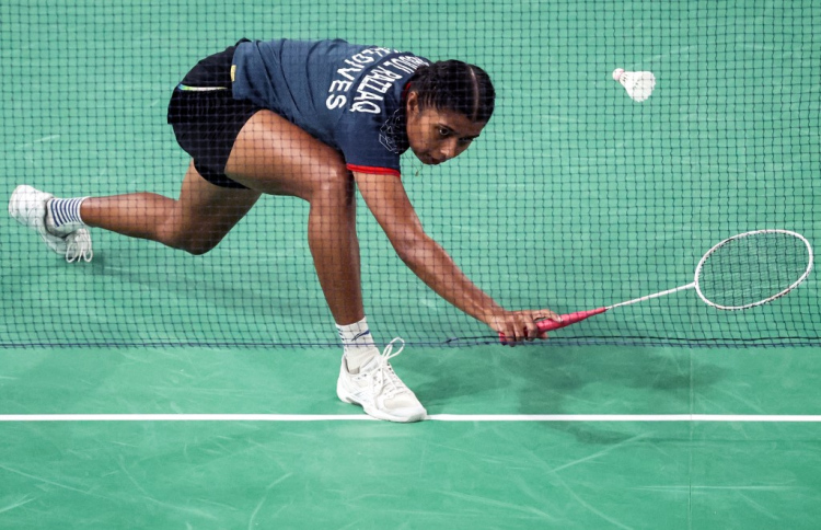 ކޫބާއާ ދެކޮޅަށް ނަބާހާ ދެއްކީ ރަނގަޅު ކުޅުމެއް