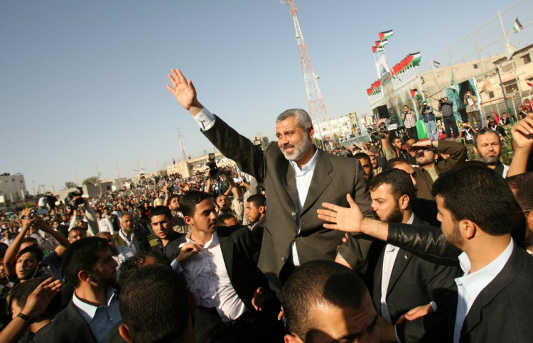 ހަނިއްޔާ ފަސްދާނުލުން ހުކުރު ދުވަހު ގަތަރުގައި