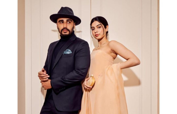 ބޮލީވުޑްގެ އެކްޓަރު އަރްޖުން ކަޕޫރް އޭނާގެ ކޮއްކޮ އަދި އެކްޓްރެސް ހުޝީ ކަޕޫރް.