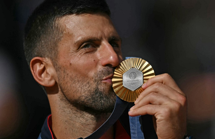 އޮލިމްޕިކްސްއިން ޖޮކޮވިޗް ރަން މެޑަލް ހޯދައިފި