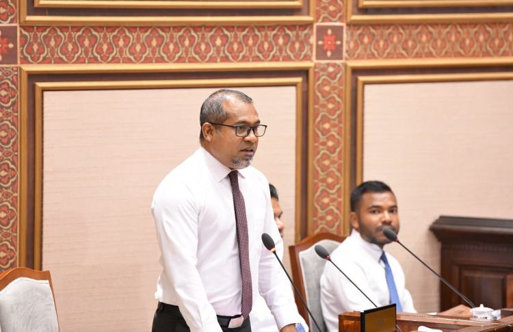 "ފްލެޓް ގަތީ ފަސް އަހަރު ކުރިން ލޯނެއް ނަގައިގެން"