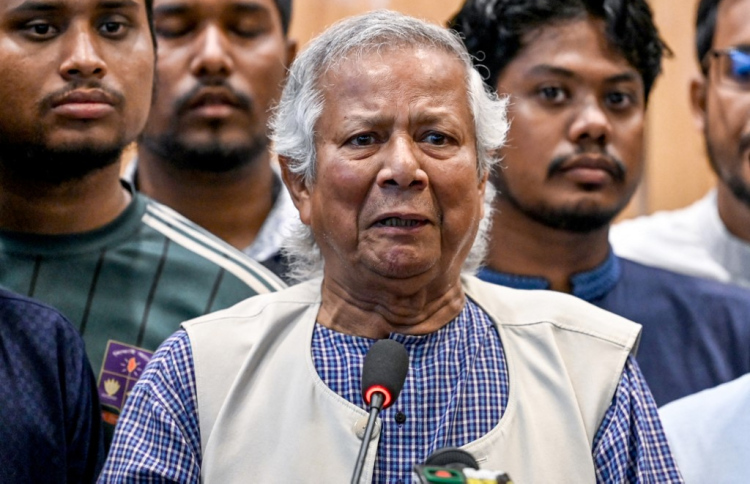 ބަންގްލާދޭޝަށް އައީ ދަރިވަރުންގެ އިންގިލާބެއް: ޔޫނުސް