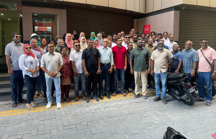 އެންމެ ބޮޑު ޕާޓީއަށް ޕީއެންސީ ހެދުމަށް ހަރަކާތެއް