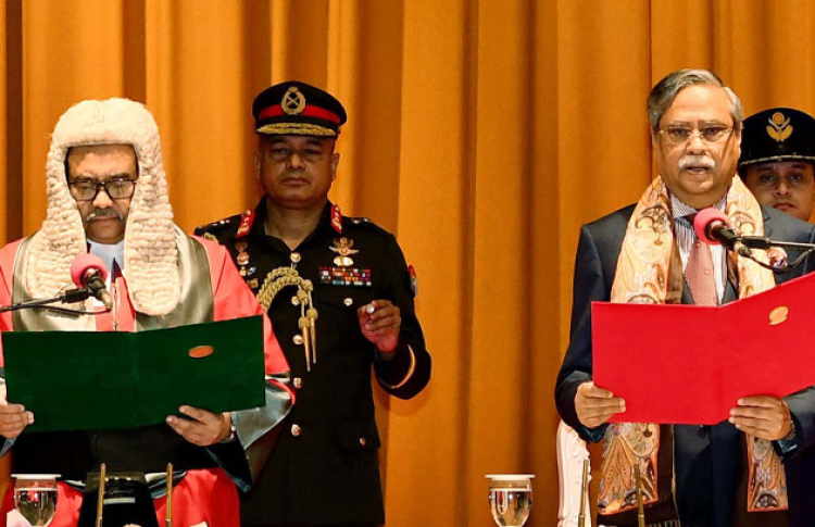 ބަންގްލާދޭޝްގެ އުއްތަމަ ފަނޑިޔާރު ވެސް އިސްތިއުފާދެނީ