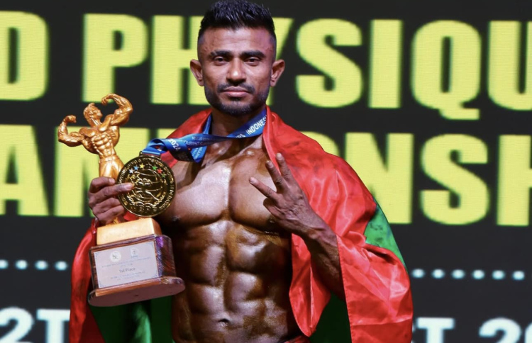 އޭޝިއަން ޗެމްޕިއަންޝިޕުން އަޒުނީނަށް ރަން މެޑަލް