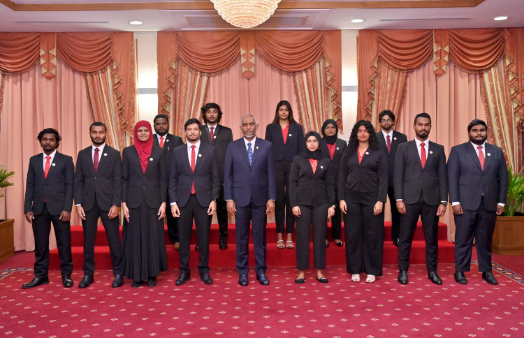 ރައީސަށް ލަފާ ދޭން ޒުވާން 15 މެމްބަރުންގެ ކޮމިޓީއެއް