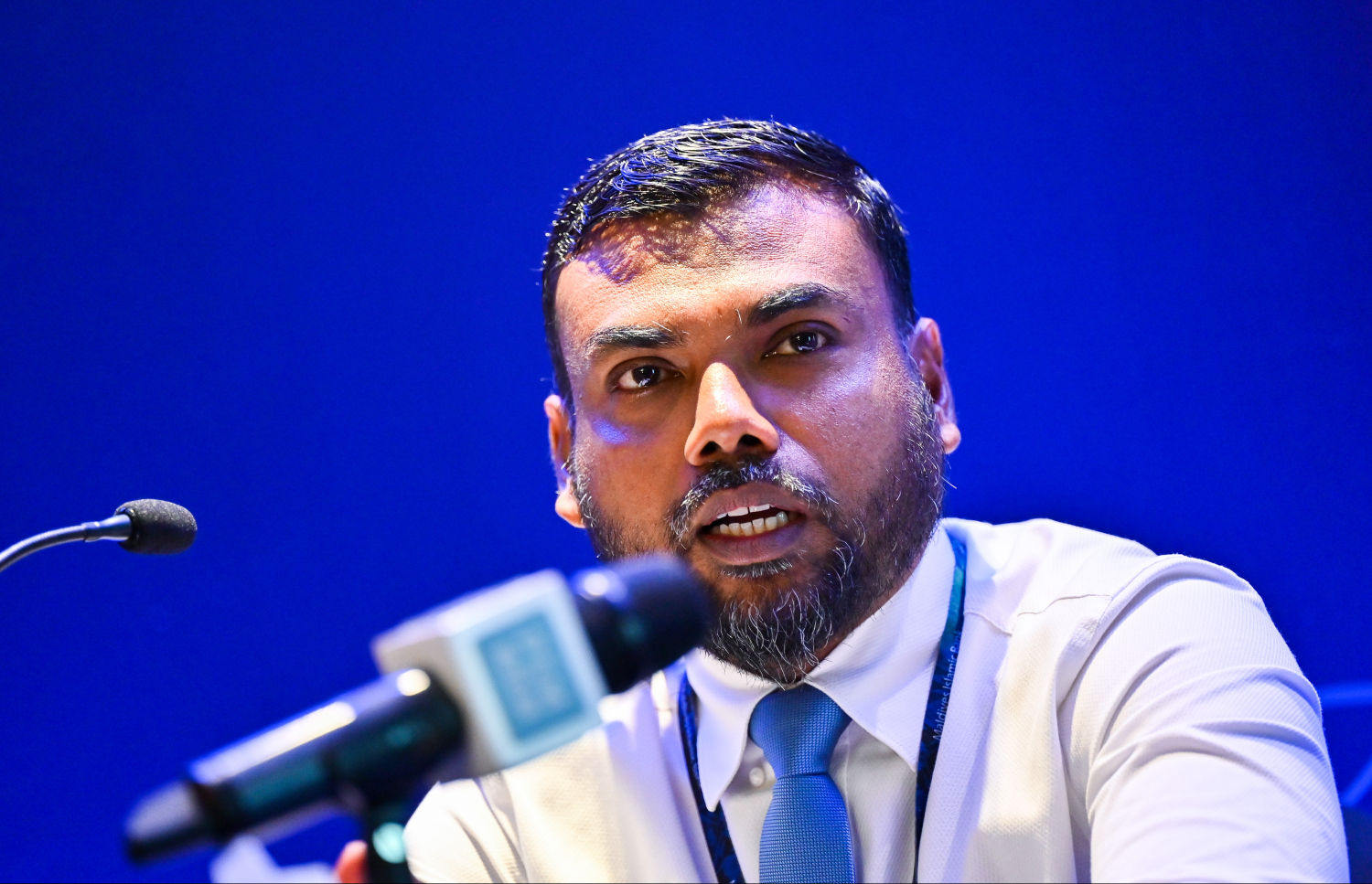 އެމްއައިބީގެ ޑެޕިއުޓީ ޗީފް އެގްޒެކެޓިވް އޮފިސަރު އަހުމަދު ރިޒާ ވާހަކަ ދައްކަވަނީ. ގެސްޓްހައުސް ސިމްޕޯސިއަމް ބާއްވަނީ އޮކްޓޫބަރު 10 ގައި. -- ފޮޓޯ: ފަޔާޒް މޫސާ / މިހާރު