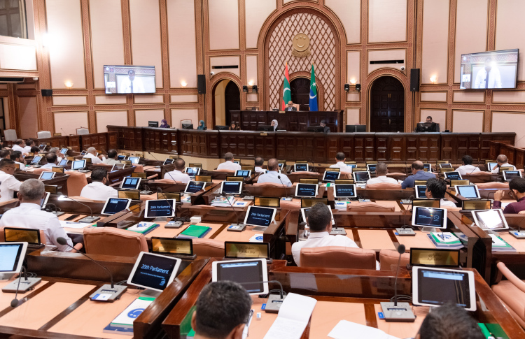 ޓީޖީއެސްޓީ އާއި އޭޑީސީ ޓެކްސް ބޮޑުކުރަން ފާސްކޮށްފި