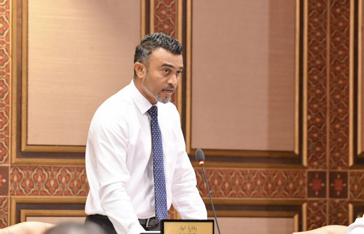 ކޮމިޓީ ސިއްރުކުރި މައްސަލާގައި ދެފަރާތުން ހޫނު ރައްދެއް