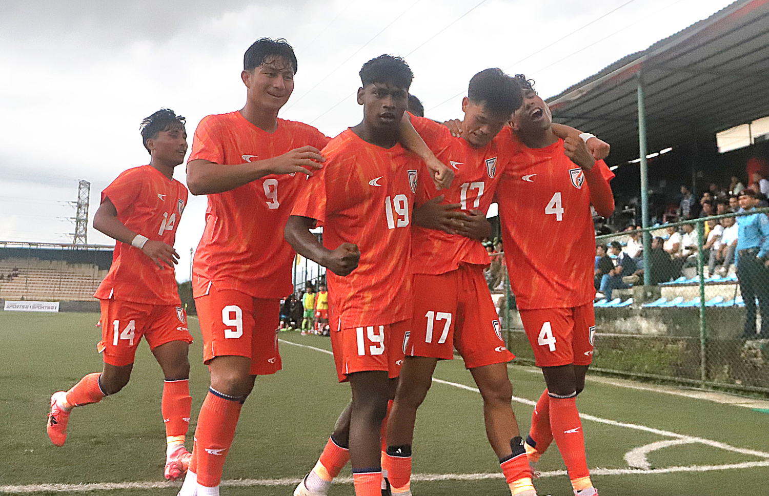 ރާއްޖެ ކޮޅަށް ލަނޑު ޖެހުމަށް ފަހު އިންޑިއާގެ ކުޅުންތެރިން އުފާފާޅު ކުރަނީ: ސެމީގައި އިންޑިއާ ނުކުންނާނީ ބަންގްލަދޭޝާ ދެކޮޅަށް --- ފޮޓޯ: އޭއެންއެފްއެފް