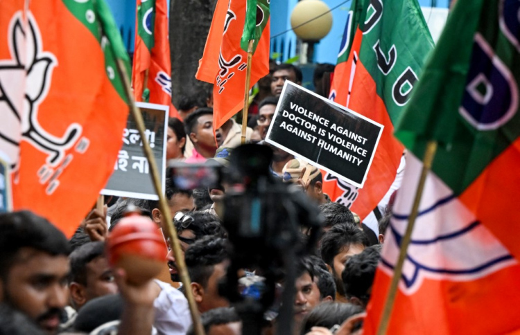 އިޒްރޭލު ޓޫރިސްޓަކާއި އިންޑިއާ އަންހެނަކު ރޭޕްކޮށްފި