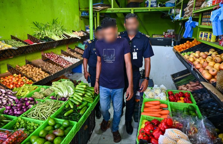 އިމިގްރޭޝަންގެ ޓީމު ފެނުމާއެކު ދުއްވައިގަތީ ފިލަން!