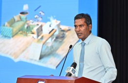 Managing Director Fazul Rasheed speaking at the awarding ceremony. -- Photo - Villa College