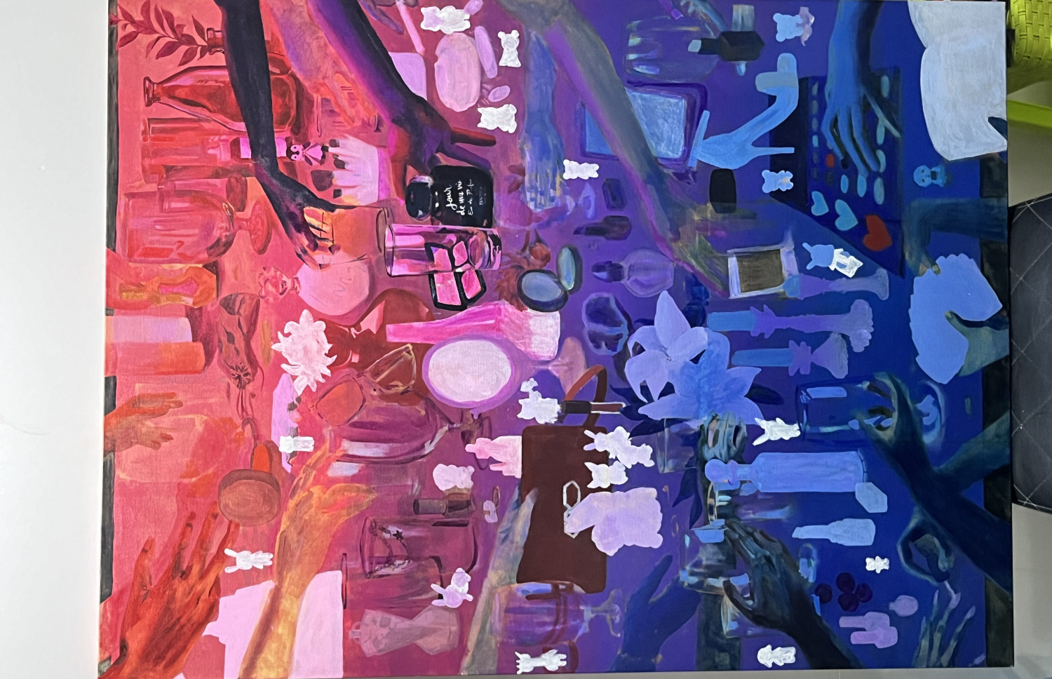 "ފްރެޖައިލް ރިޒިލިއެންސް" ނަން ދީފައިވާ ކުރެހުން އެއްކޮށް ކުރަހައި ނުނިމެނީސް ނަގާފައިވާ ފޮޓޯއެއް.